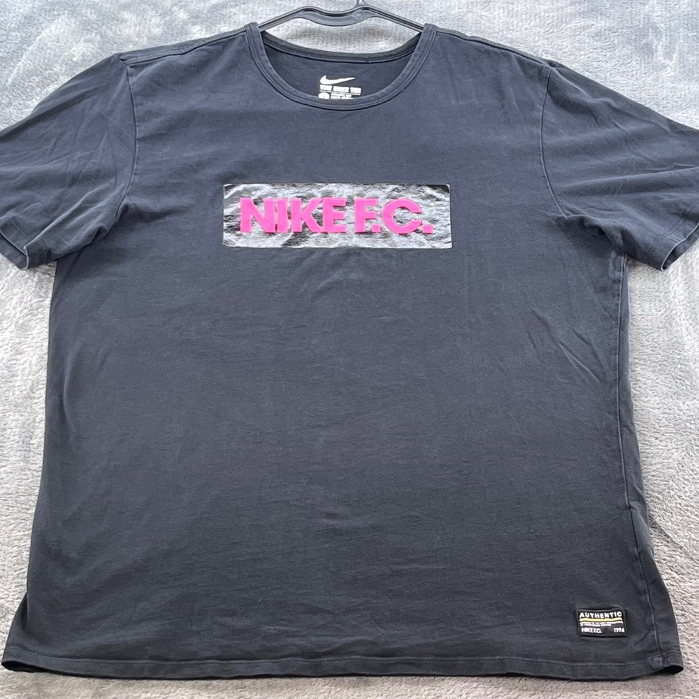 Nike FC Mens Large Black Pink Box Logo Short Sleeve Athletic Cut T-Shirt